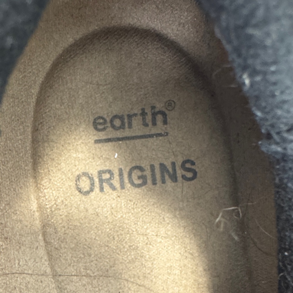 Earth Origins Black Casual Leather Sneakers - Picture 2 of 8